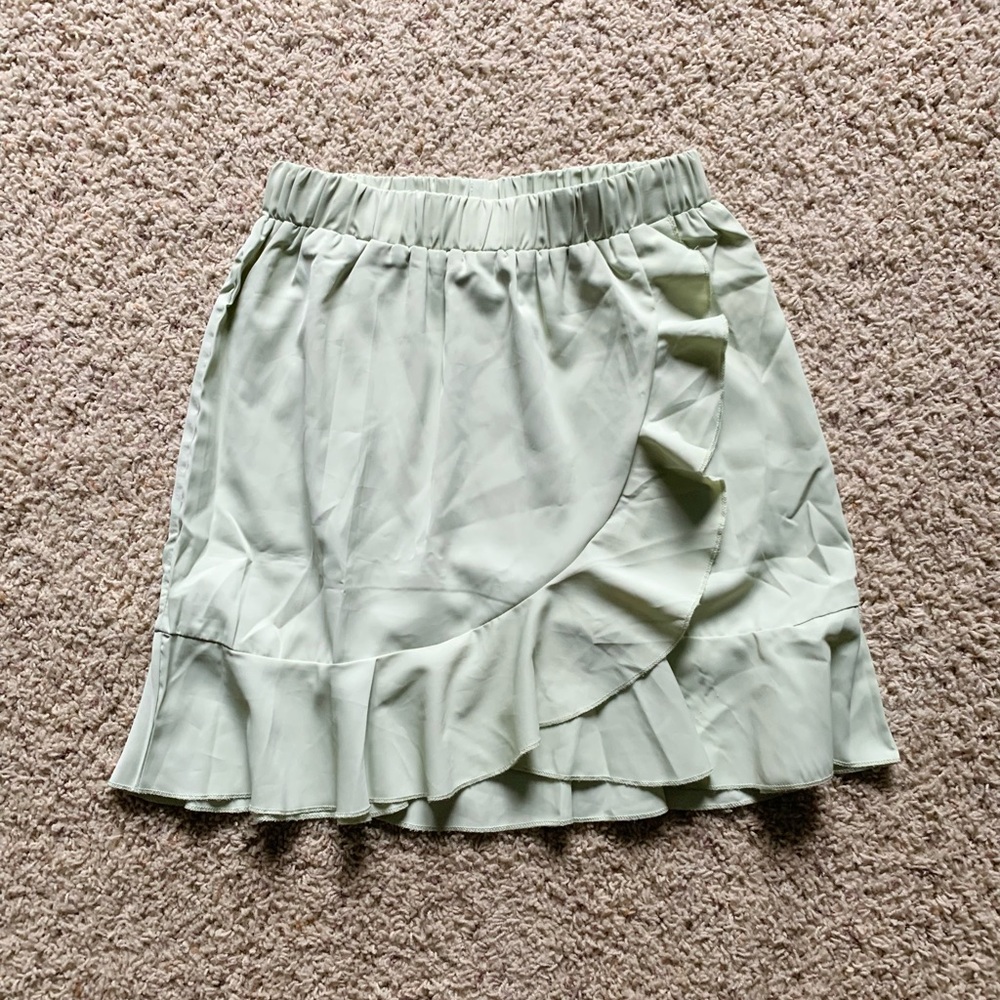 ROMWE Ruffle Hem Green Mini Skirt